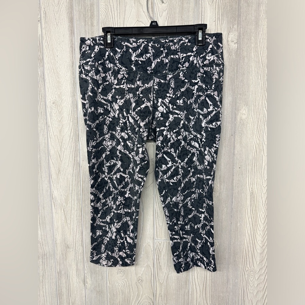 Women's Nike Legend 2.0 Dri-FIT Cotton Printed Capri